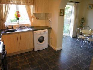 KITCHEN / BREAKFAST RM