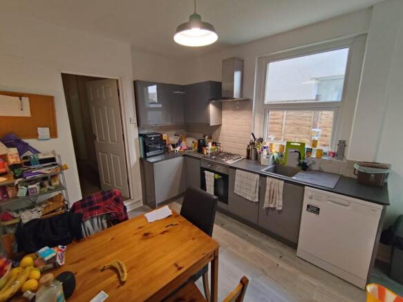 Kitchen dining area