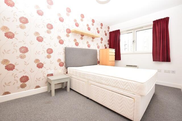 2 bed Apartment to rent Image 6