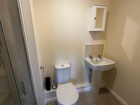 Ensuite Cont.jpg