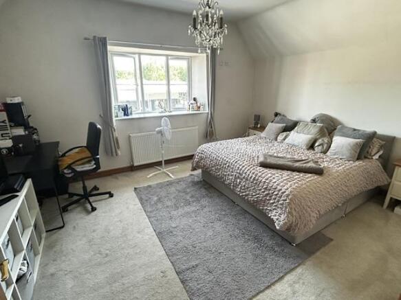 3 bed Not Specified for sale Image 6