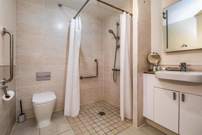 1 bed Apartment for sale Image 8