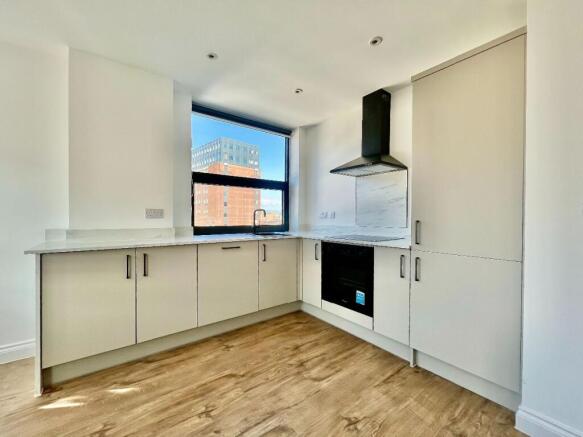 2 bed Apartment to rent Image 7