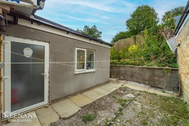 3 bed Semi-Detached for sale Image 12