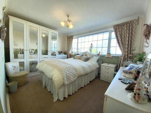 12 Richmond Bed 1.jpg