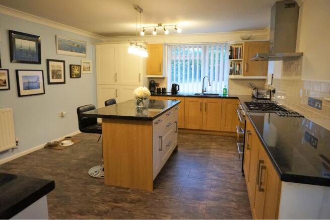 Kitchen/Breakfast
