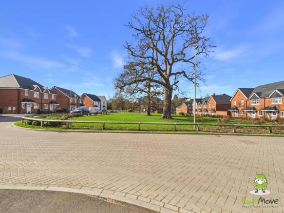 EweMove Estate Agents Basingstoke - Deanlands Road