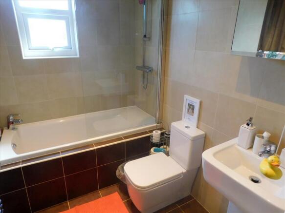 BATHROOM/WC