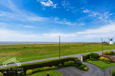 12, Glengarry, 32 East Beach, Lytham, Lancashire