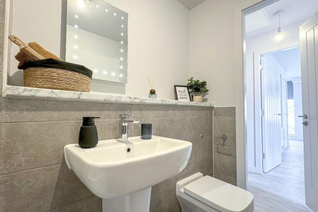 6% Projected Rental Yields | One Baltic Square, Liverpool – Stylish 1 Bed in the City Centre photo 4