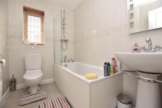 4 bed Detached for sale Image 9