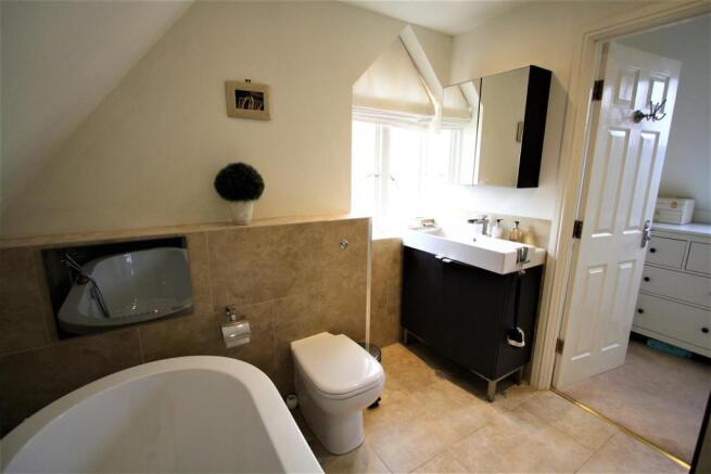 Master En-Suite