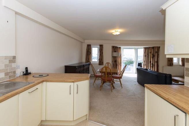 2 bed Apartment for sale Image 10