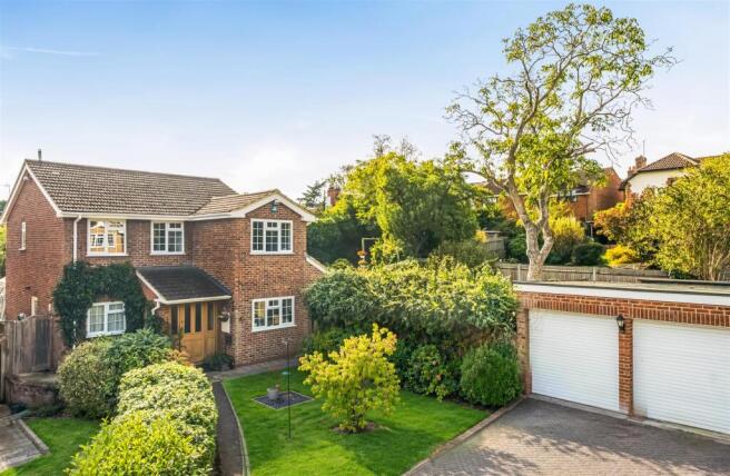 4-bed detached on Minchin Green, Binfield, Berkshire, RG42 5JW, £830,000
