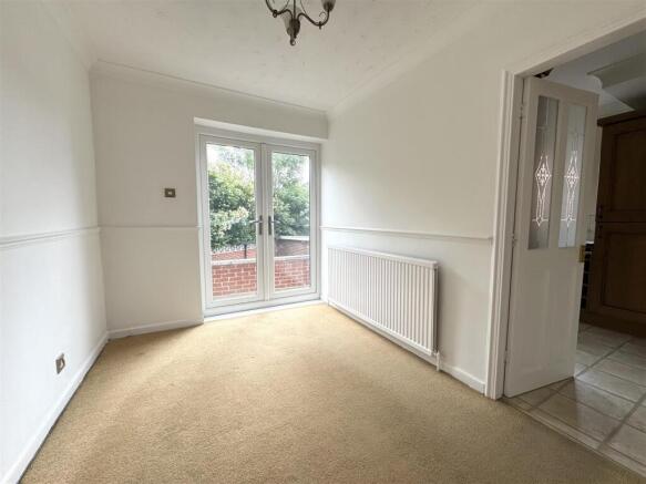 3 bed Semi-Detached for sale Image 5