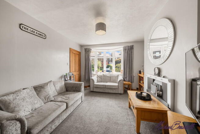 3 bed Semi-Detached for sale Image 6
