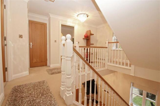 FIRST FLOOR LANDING