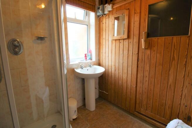 Shower & Sauna