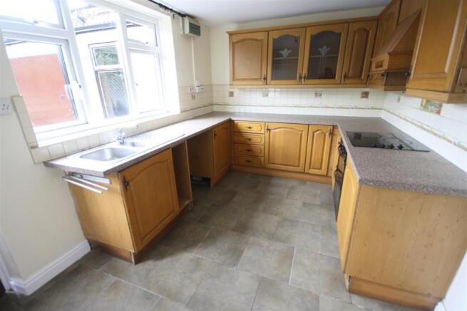 KITCHEN/ BREAKFAST ROOM