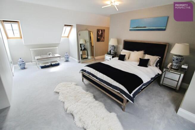 2 bed Link Detached House for sale Image 11