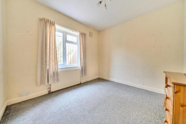 5 bed Detached Bungalow for sale Image 10