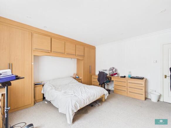 2 bed Terraced for sale Image 8
