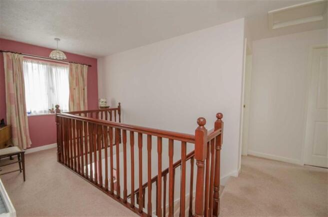 GALLERY LANDING