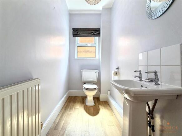 4 bed Detached for sale Image 7