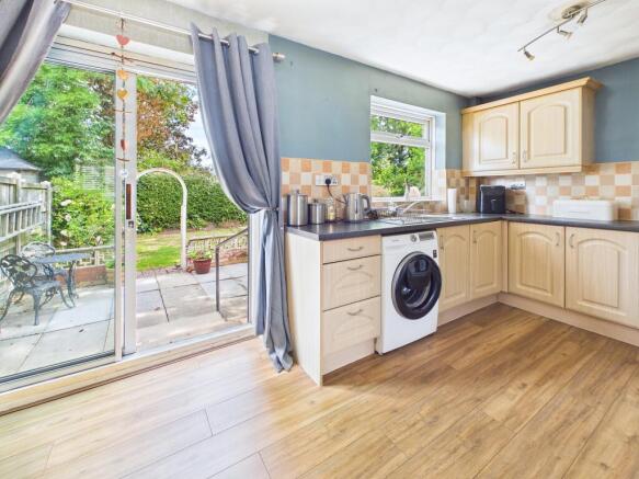 3 bed Semi-Detached for sale Image 5