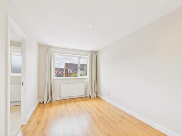 3 bed Semi-Detached for sale Image 12