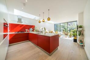 5, Albion Road, Twickenham TW2 6QJ