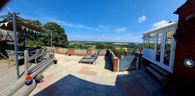 3 bed Semi-Detached for sale Image 12