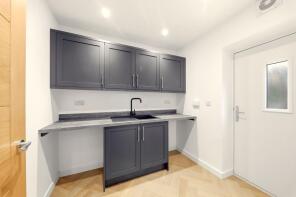 672, Bradford Road, Birkenshaw, Bradford BD11 2EE