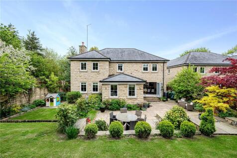 Hollybrook, Beckside Gardens, Weetwood, Leeds