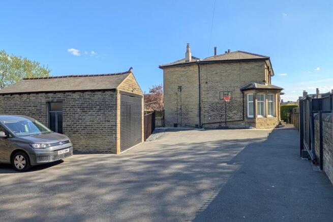 4 bed Land for sale Image 4