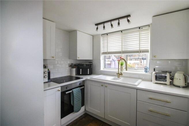 2 bed Semi-Detached for sale Image 5