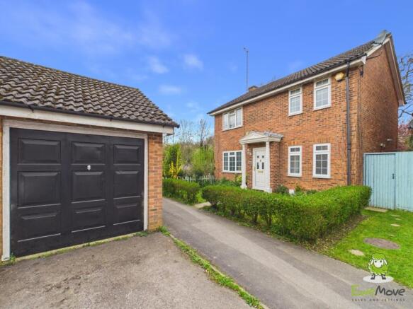 EweMove Estate Agents Basingstoke - Saffron Close