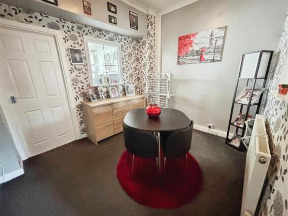 3 bed Terraced for sale Image 7