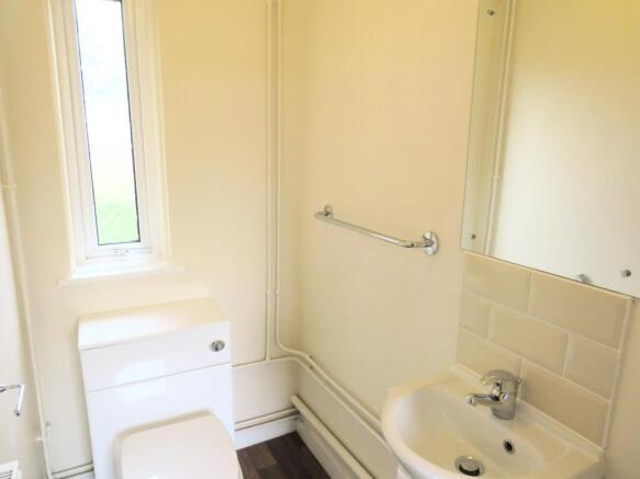 Cloakroom/wc