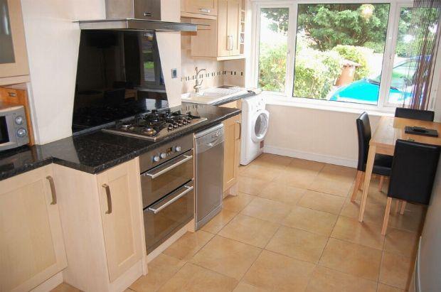 KITCHEN / BREAKFAST ROOM