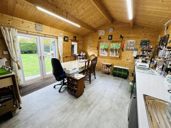Cabin2.jpg