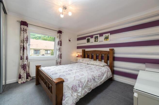 Master Bedroom (1)