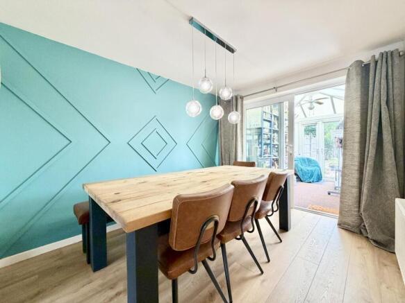 3 bed Semi-Detached for sale Image 5