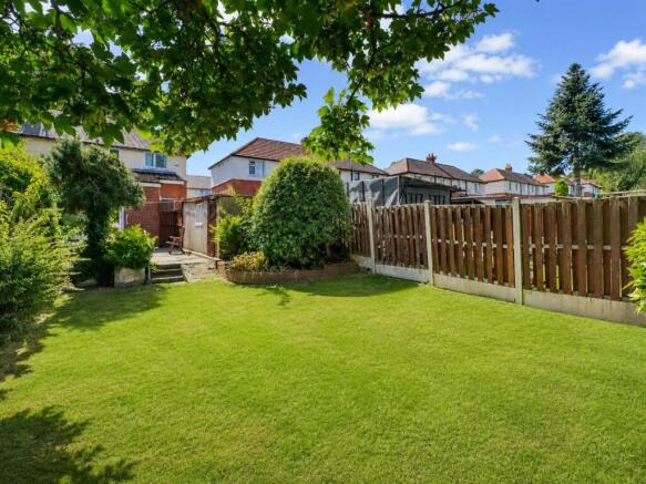 3 bed Semi-Detached for sale Image 12