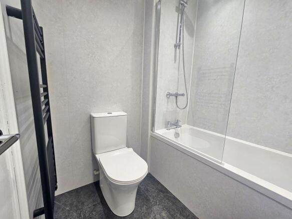 2 bed End of Terrace to rent Image 8