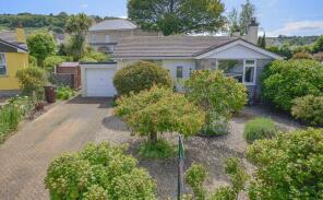 27, Pine Close, Brixham TQ5 0DJ