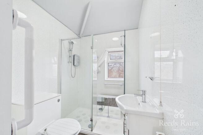 3 bed Semi-Detached to rent Image 8