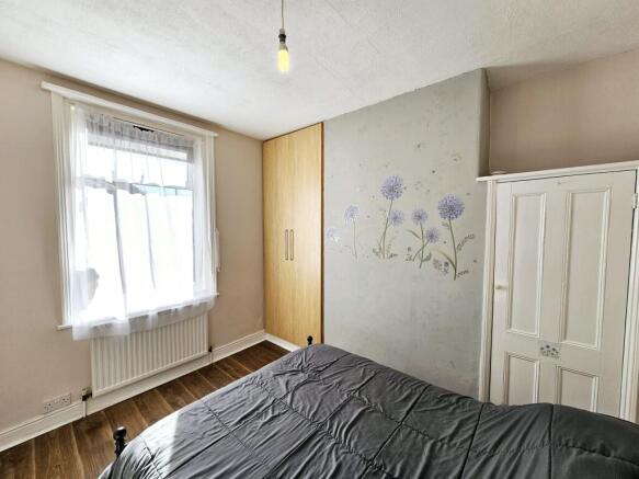2 bed Terraced for sale Image 6