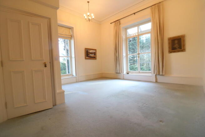 2 bed Apartment to rent Image 8