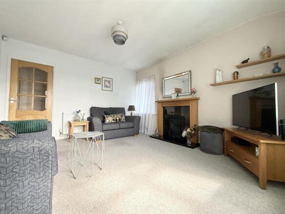 Cheshire Drive, Wigston photo 4